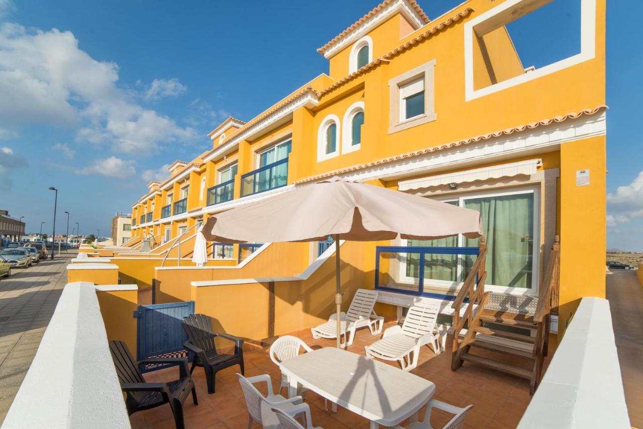 Apartamentos Arenas Blancas De Cotillo Vista Mar Luaran gambar